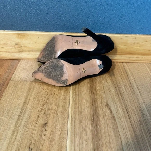 Pour La Victoire Black Suede 4” Heels with Scalloped Mesh Detailing size 9 - Picture 7 of 9